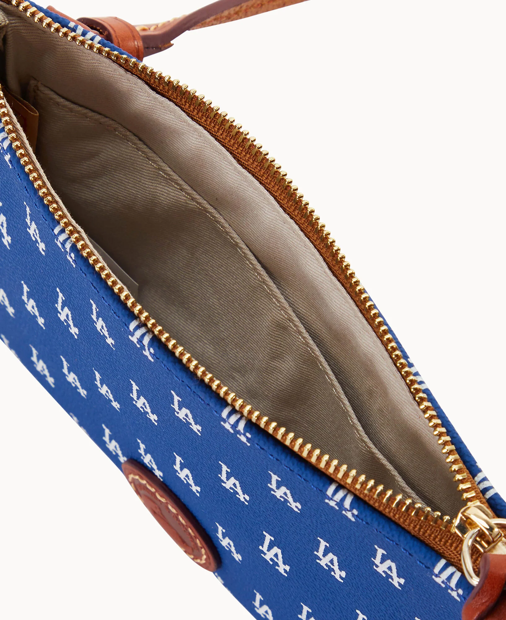 MLB Dodgers Top Zip Crossbody - Image 3