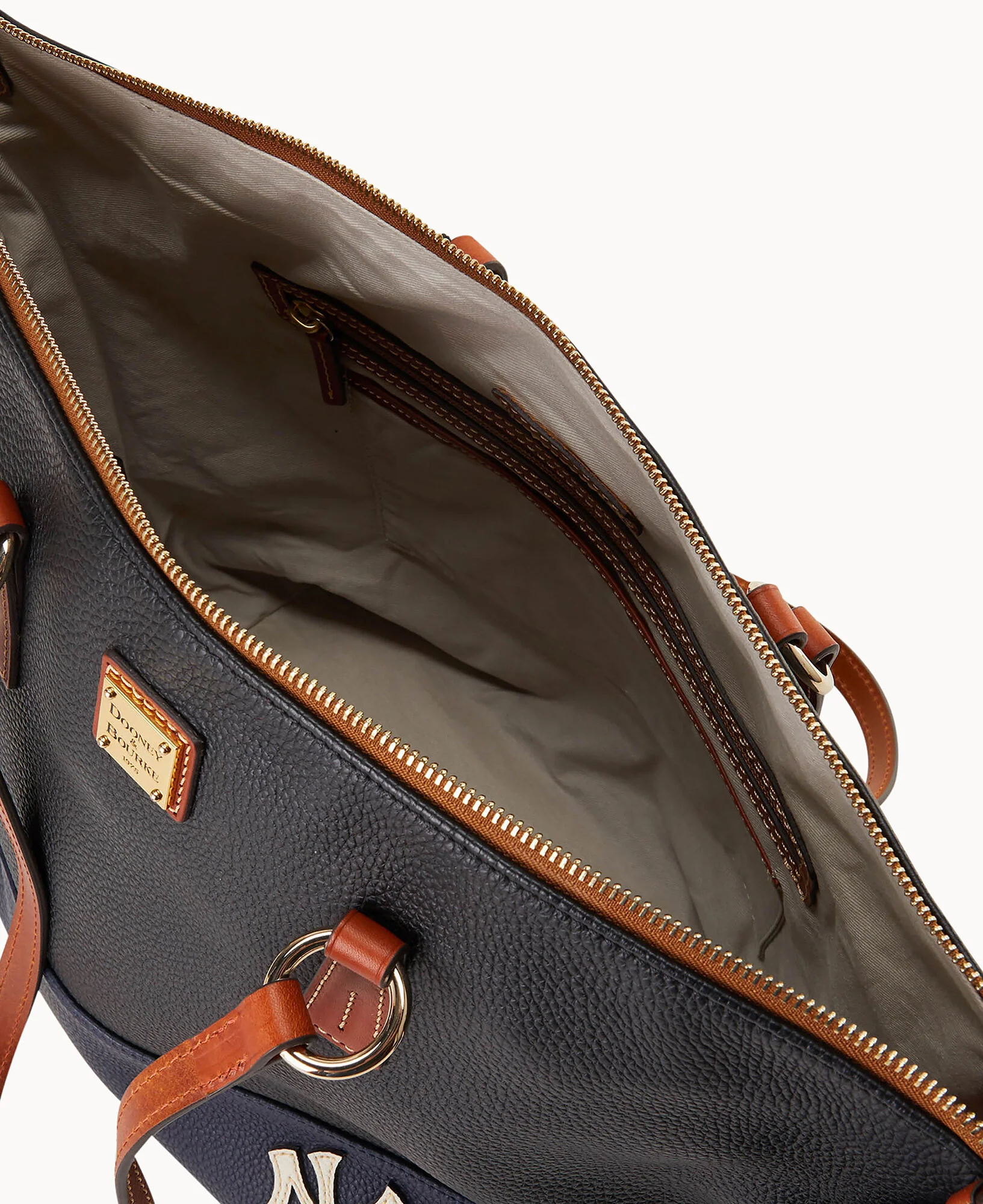MLB Yankees Tobi Tote - Image 3