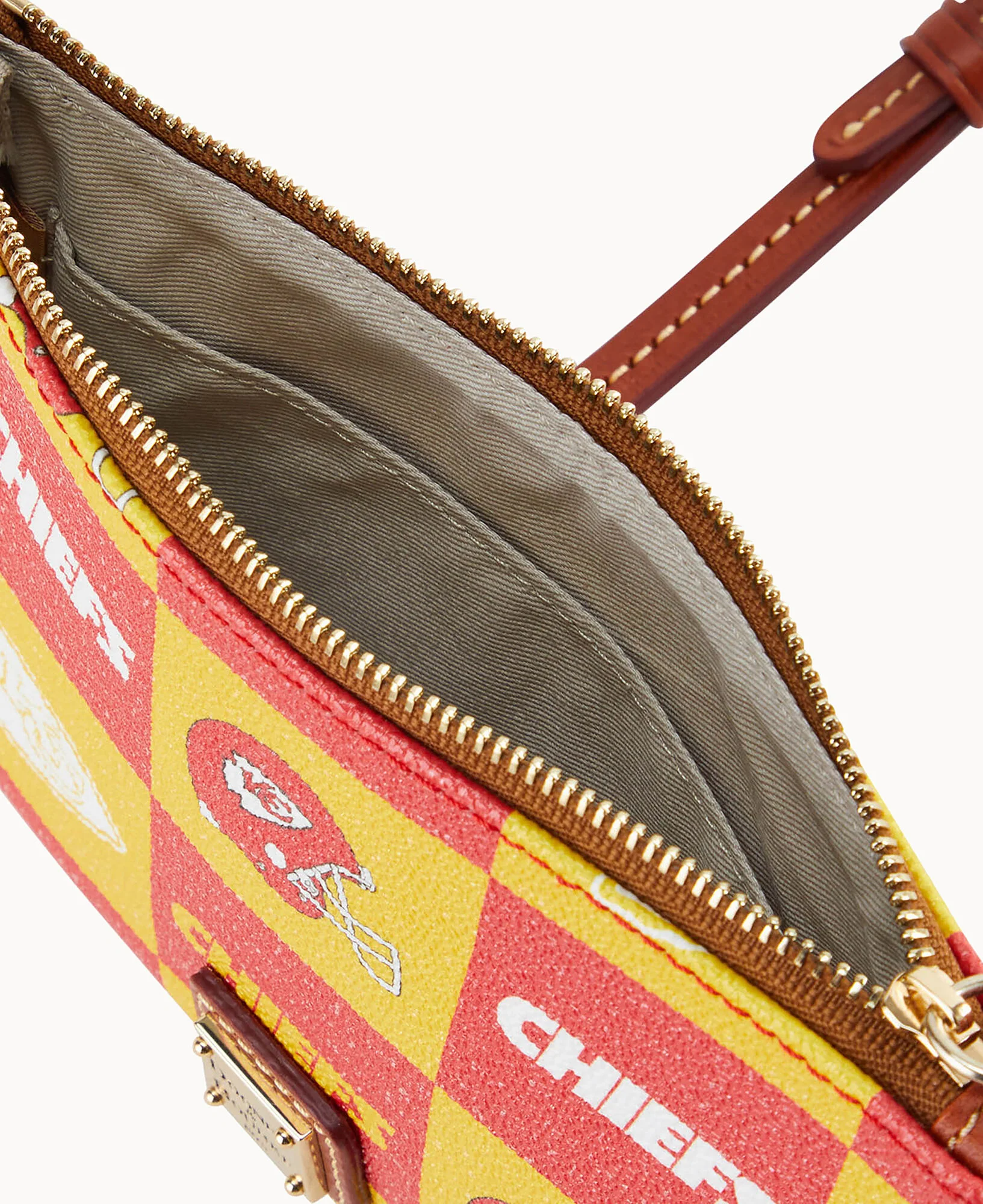 NFL Chiefs Top Zip Crossbody - Image 3