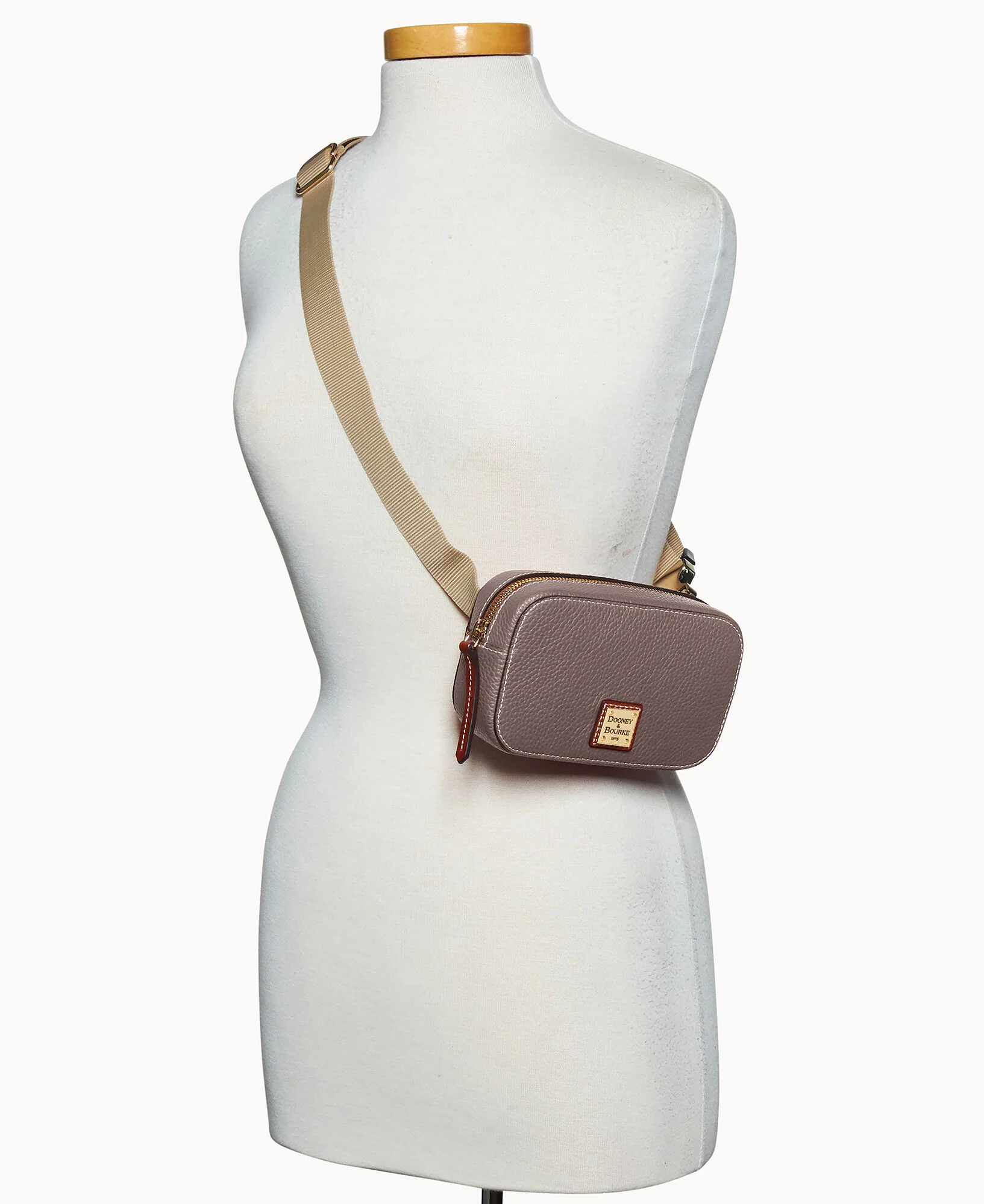 Pebble Grain Belt Bag - Image 44