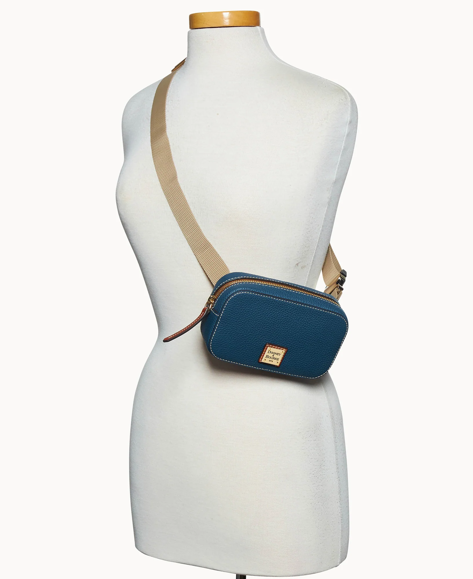 Pebble Grain Belt Bag - Image 9