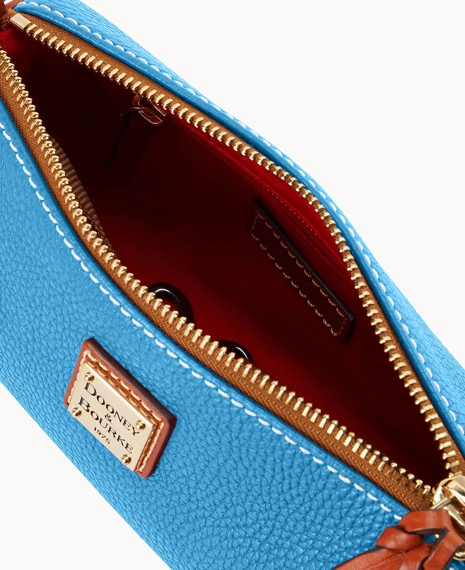 Pebble Grain Buffy Crossbody - Image 31