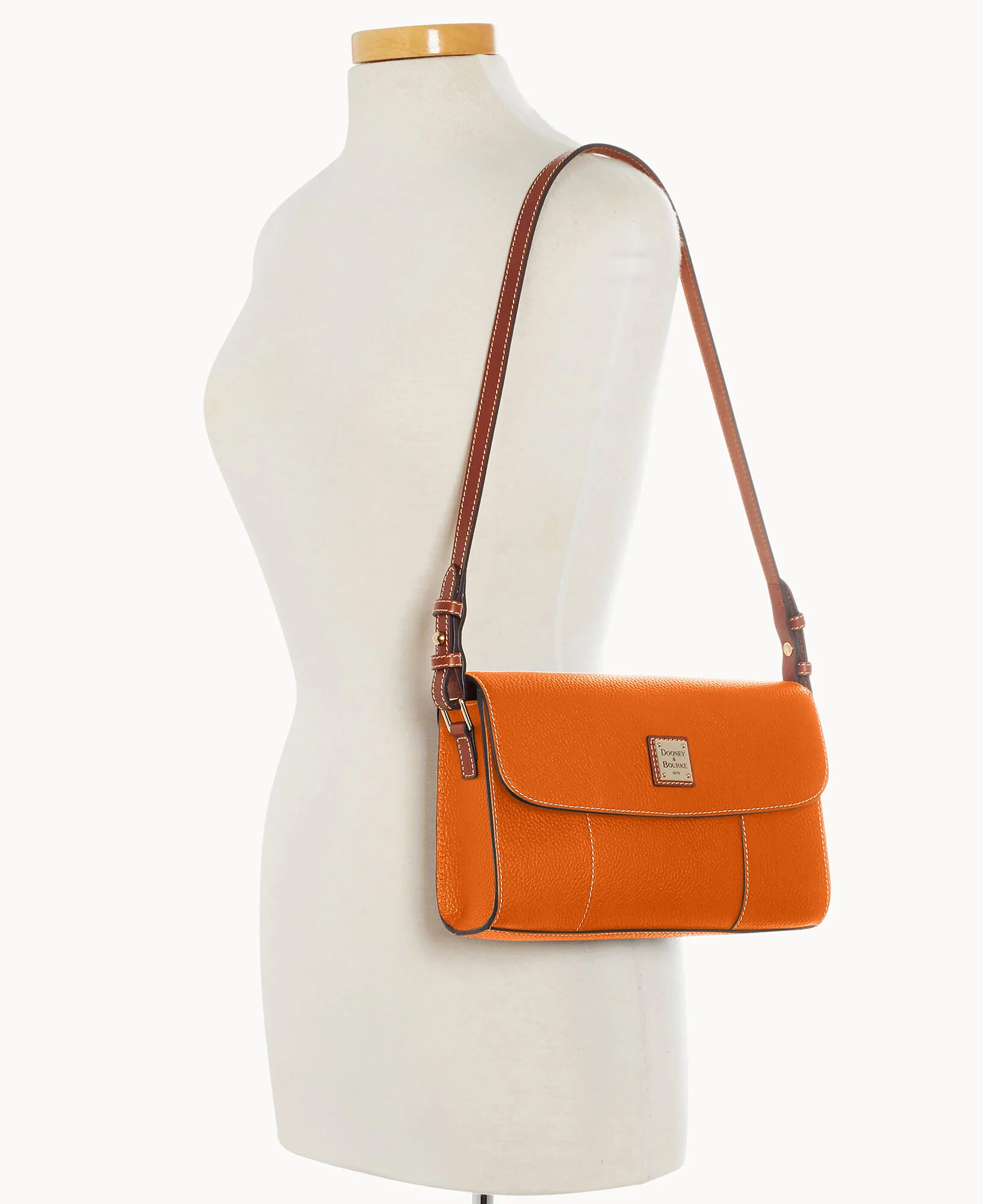 Pebble Grain Casey Clutch - Image 40