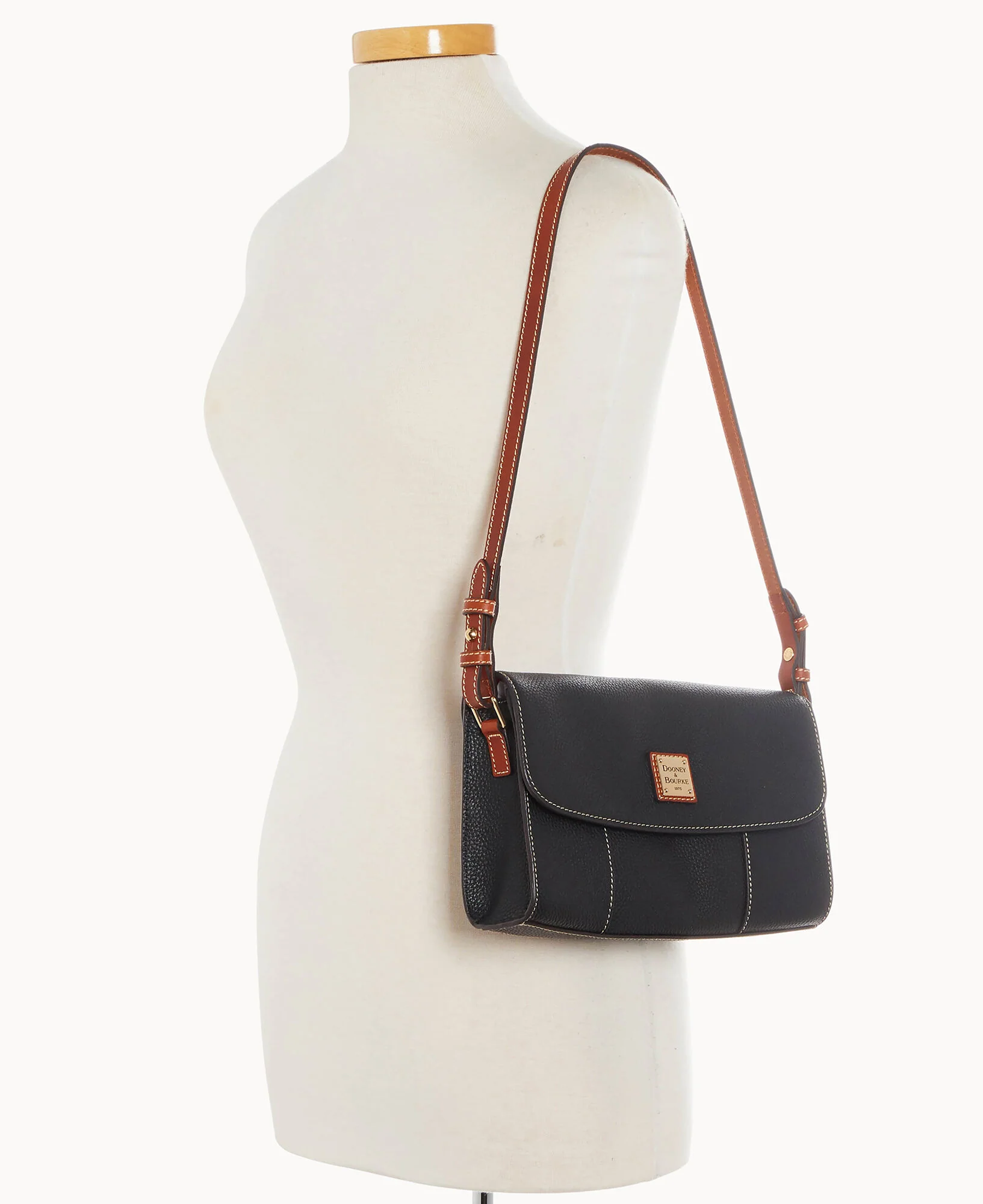 Pebble Grain Casey Clutch - Image 45