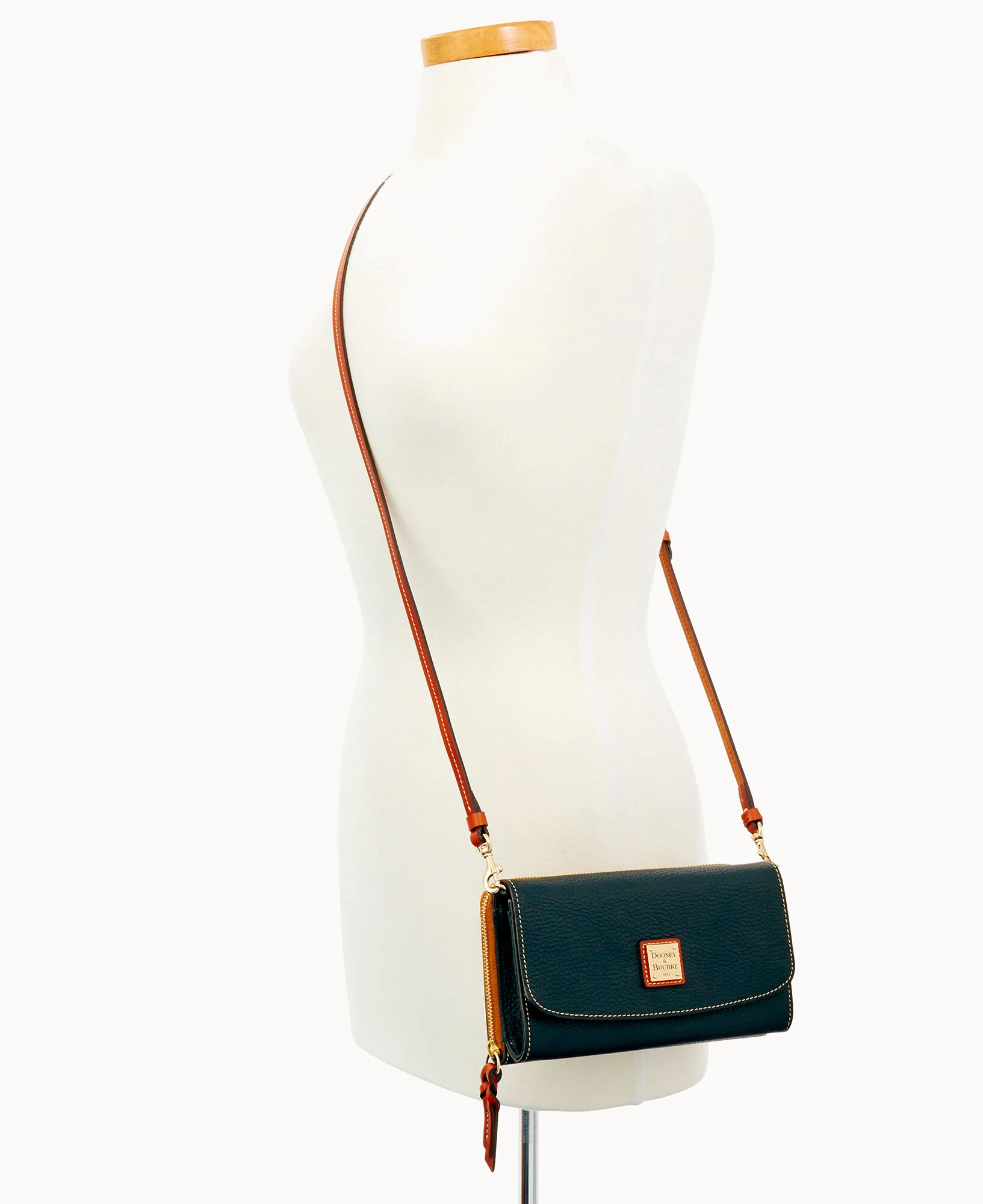 Pebble Grain Clutch Wallet - Image 24