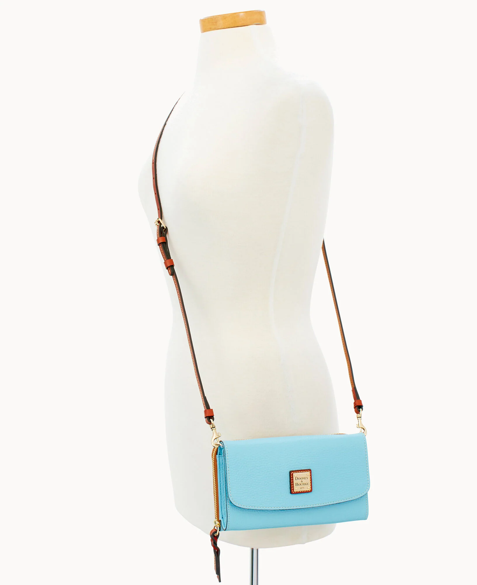 Pebble Grain Clutch Wallet - Image 59