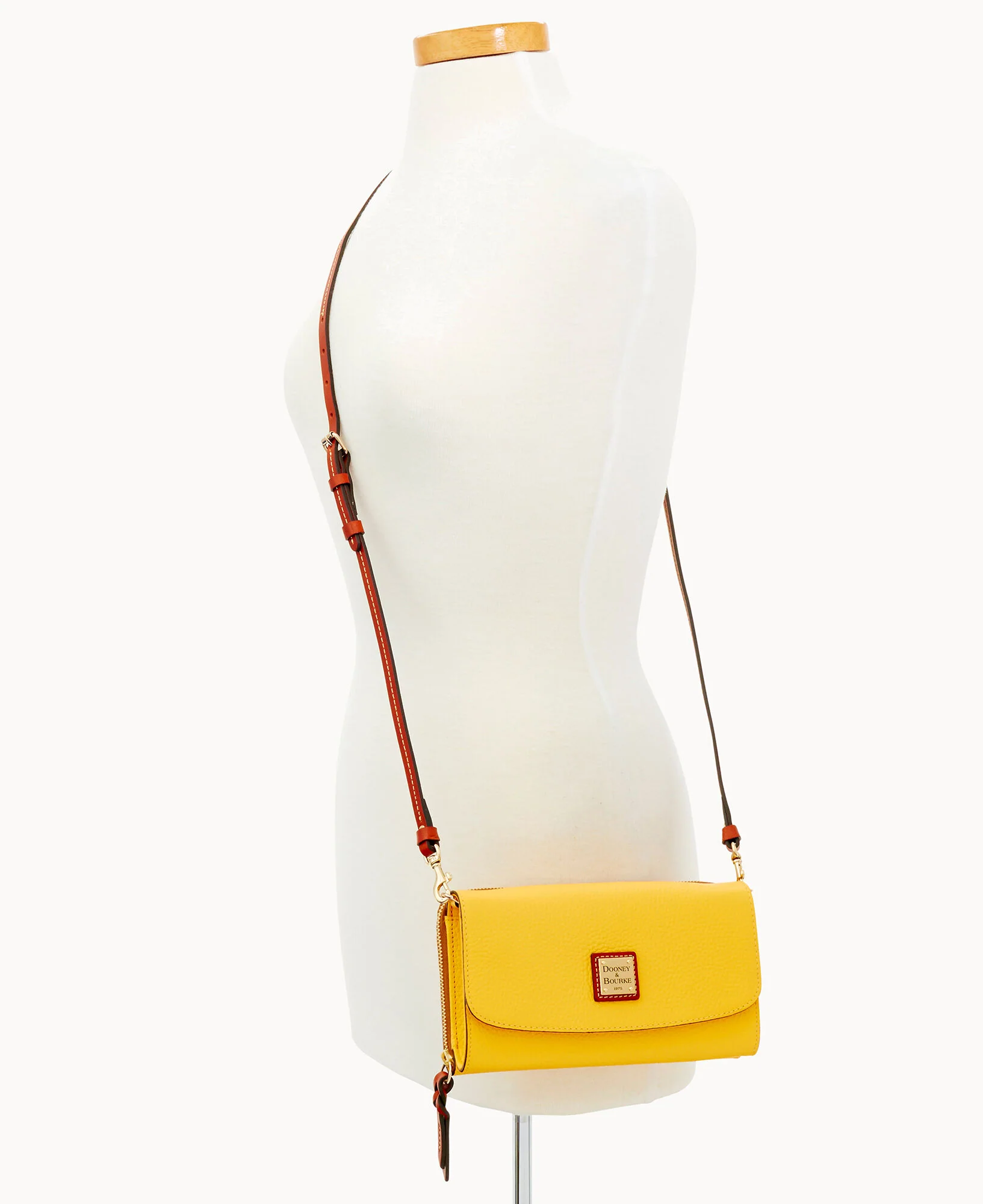 Pebble Grain Clutch Wallet - Image 64