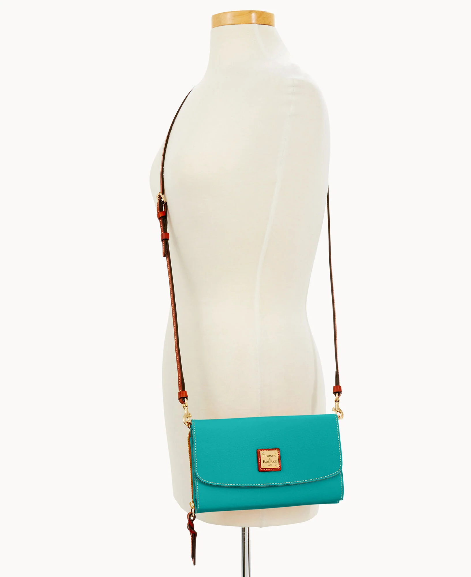 Pebble Grain Clutch Wallet - Image 9