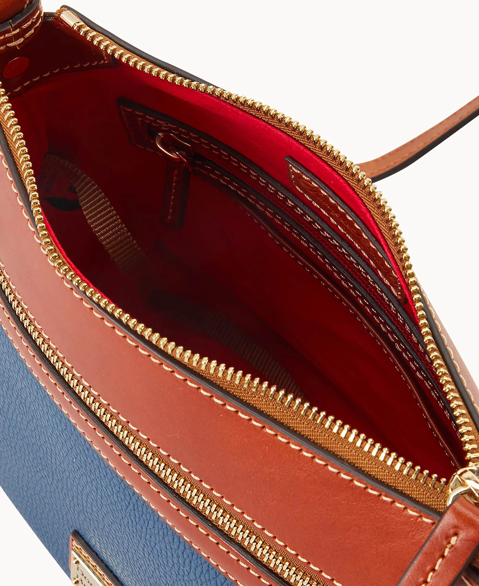 Pebble Grain Crossbody 25 - Image 31
