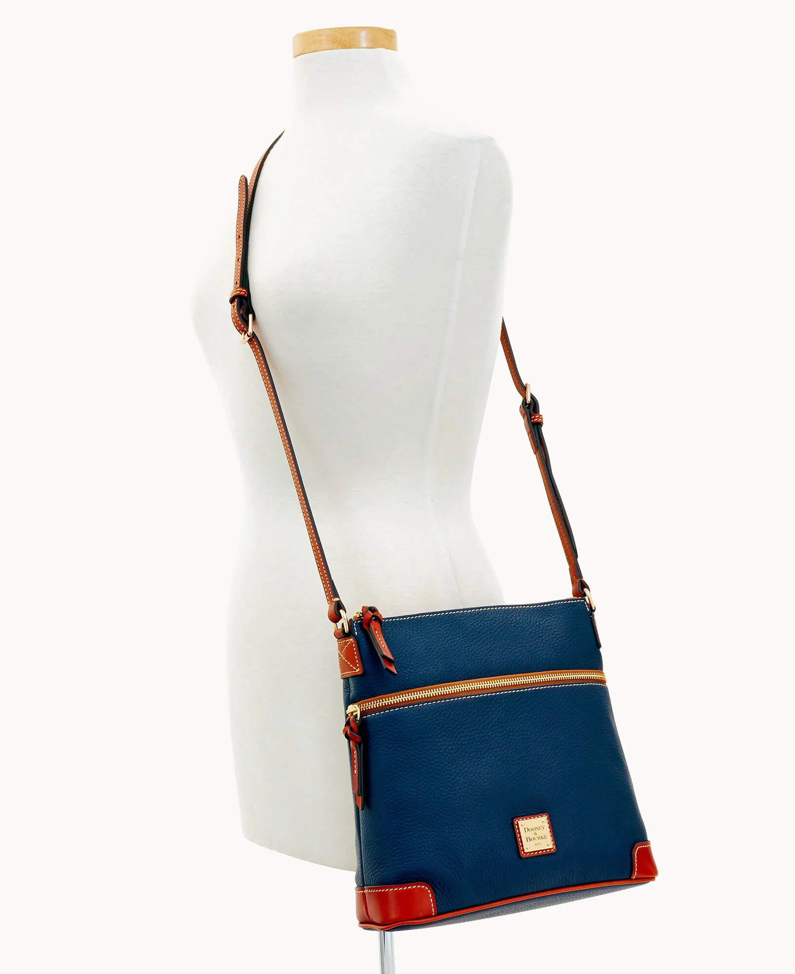 Pebble Grain Crossbody - Image 65