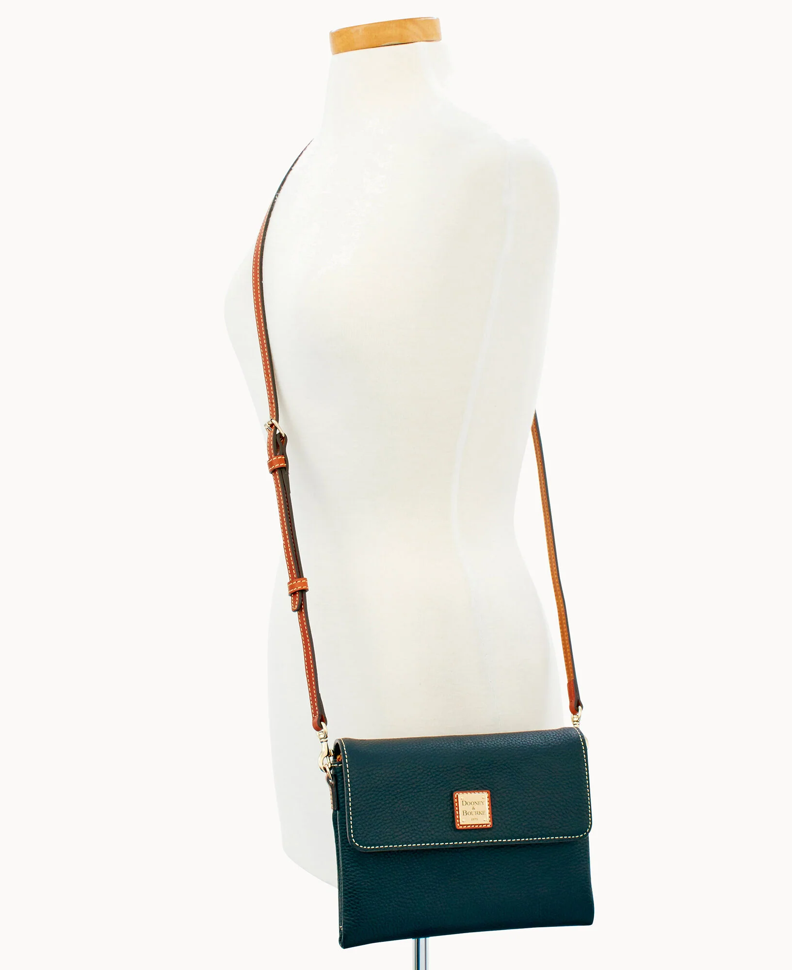 Pebble Grain Hunter Crossbody - Image 50