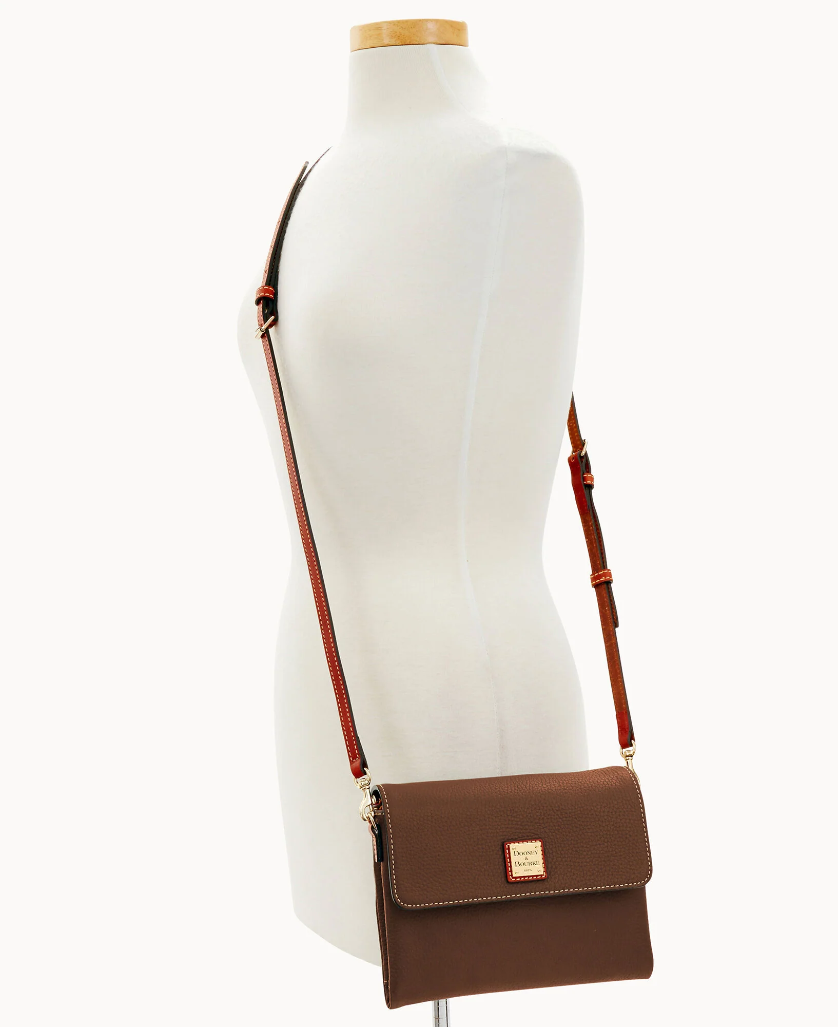 Pebble Grain Hunter Crossbody - Image 60