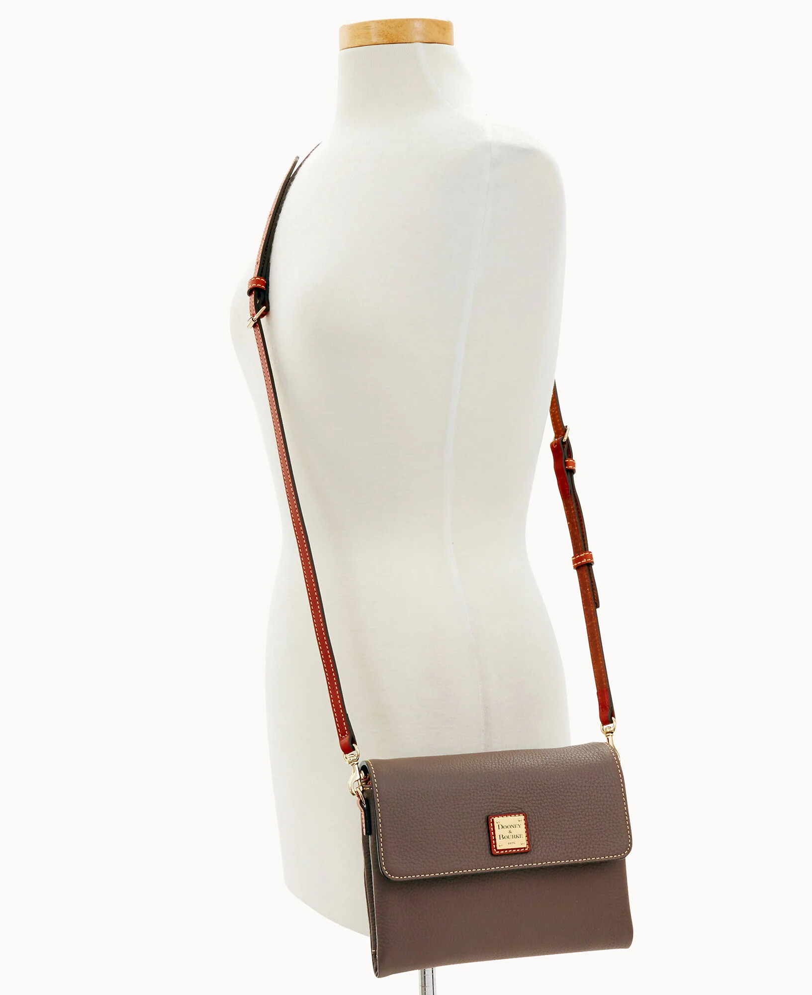 Pebble Grain Hunter Crossbody - Image 65