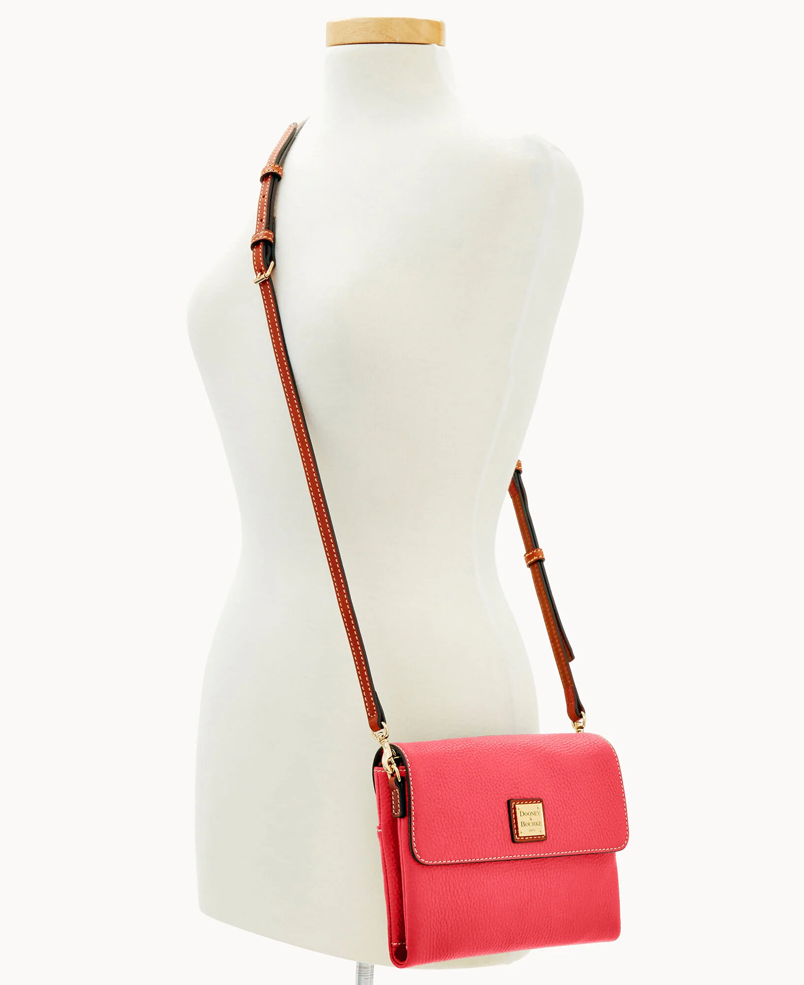 Pebble Grain Hunter Crossbody - Image 85