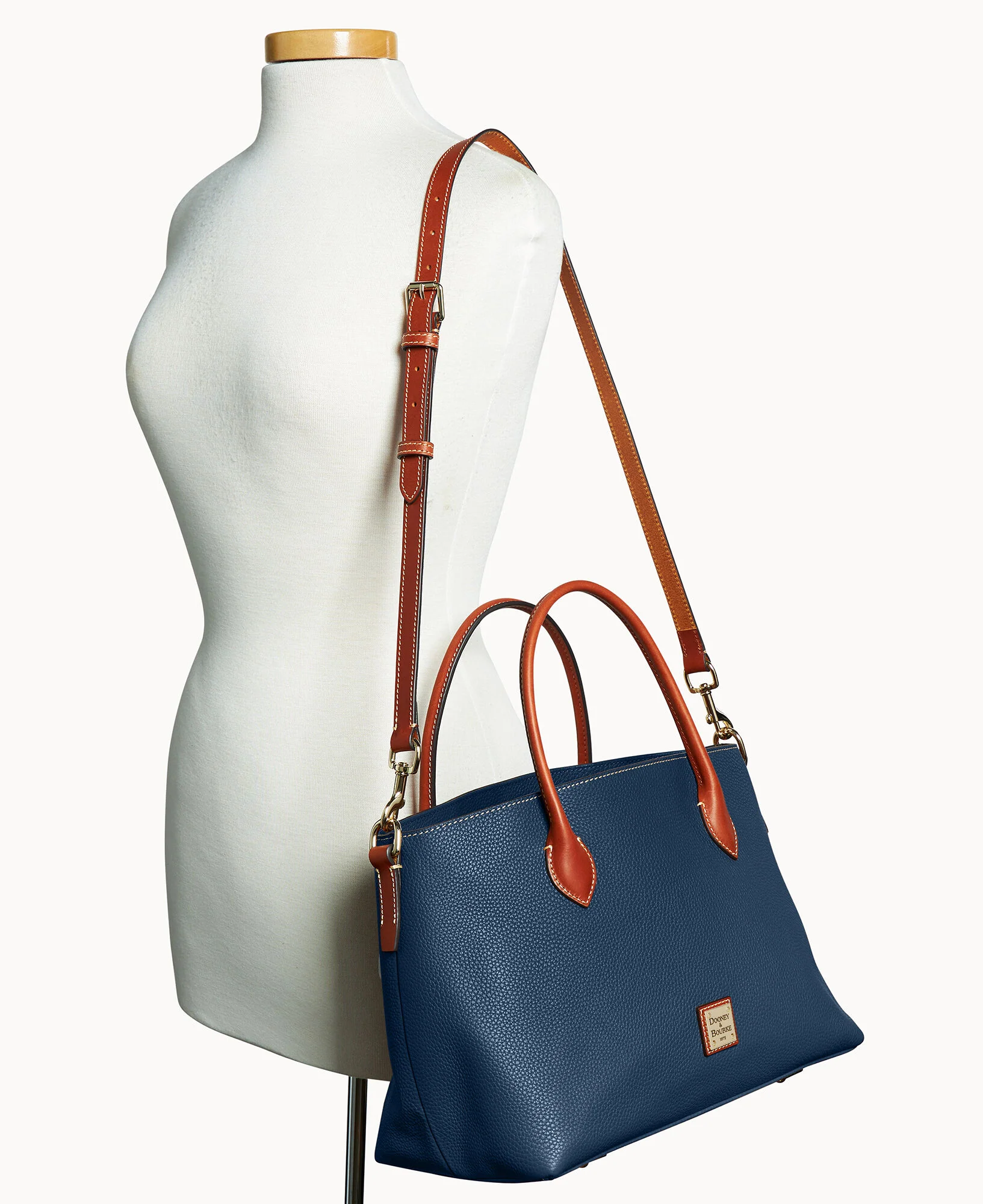 Pebble Grain Large Handle Tote - Image 30