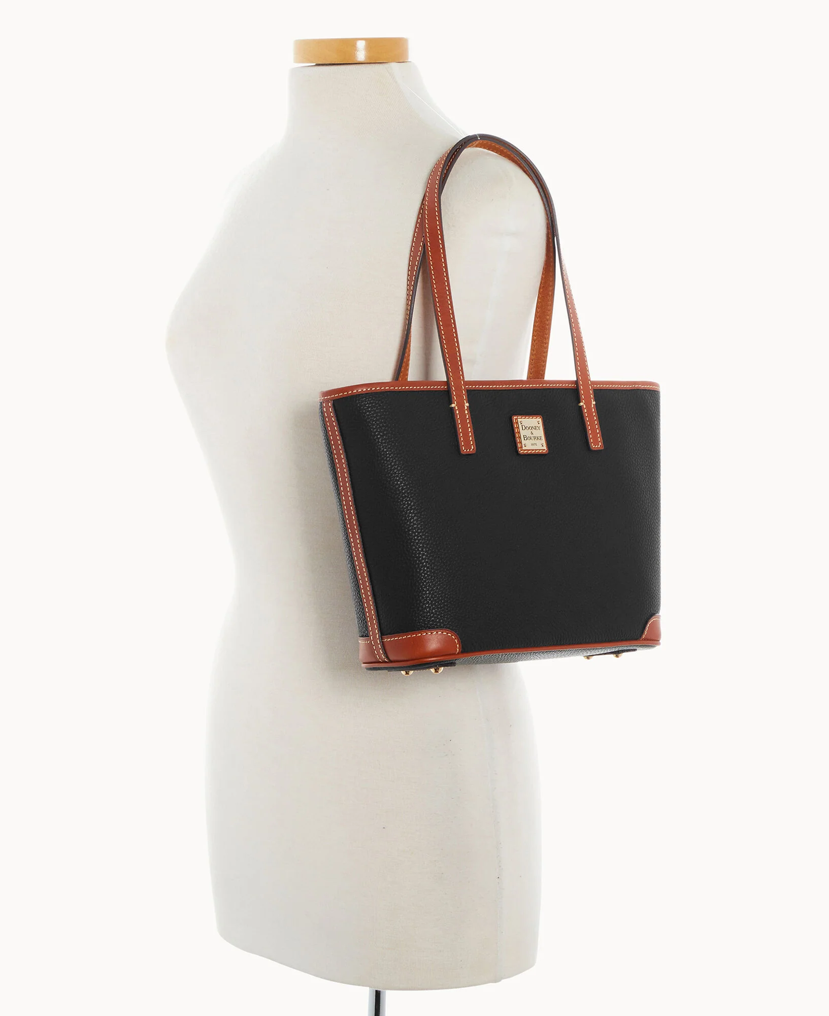 Pebble Grain Small Charleston Shopper - Image 25