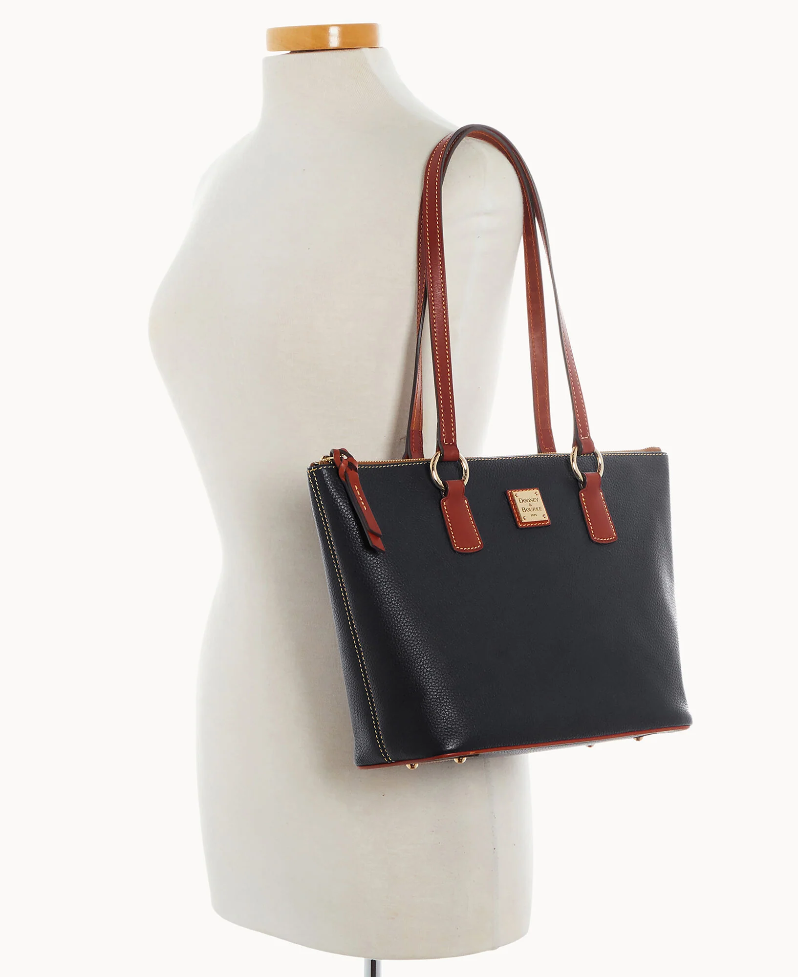 Pebble Grain Small Wren Zip Tote - Image 25