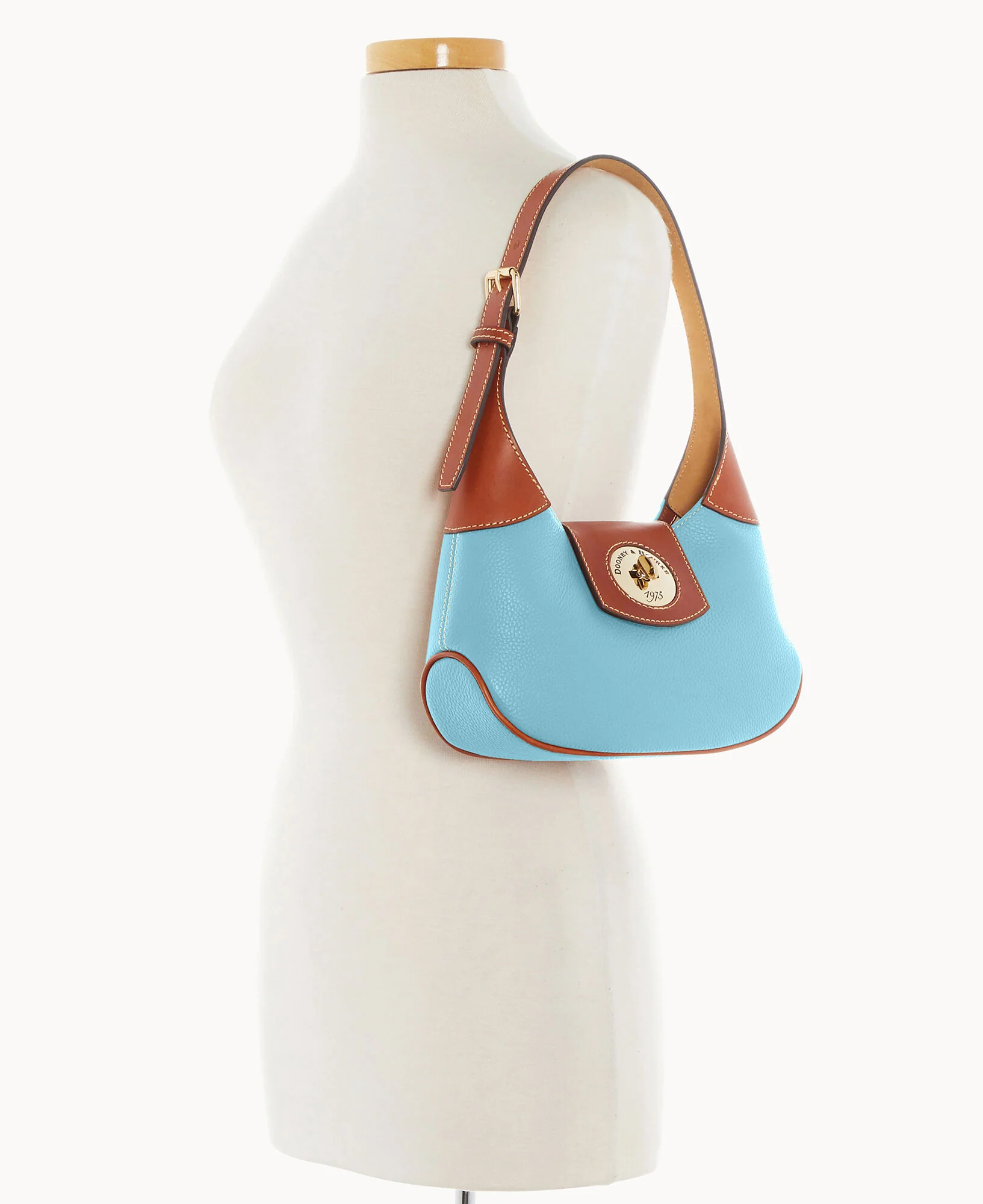 Pebble Turnlock Hobo 26 - Image 70