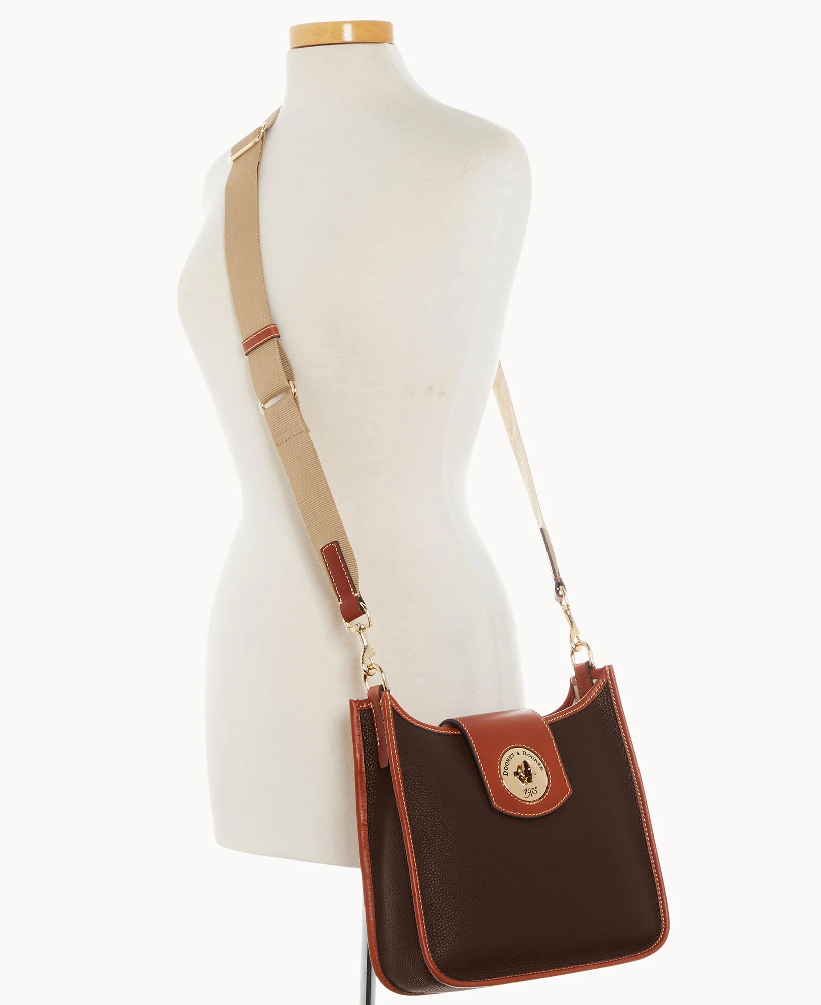 Pebble Turnlock Messenger 28 - Image 55
