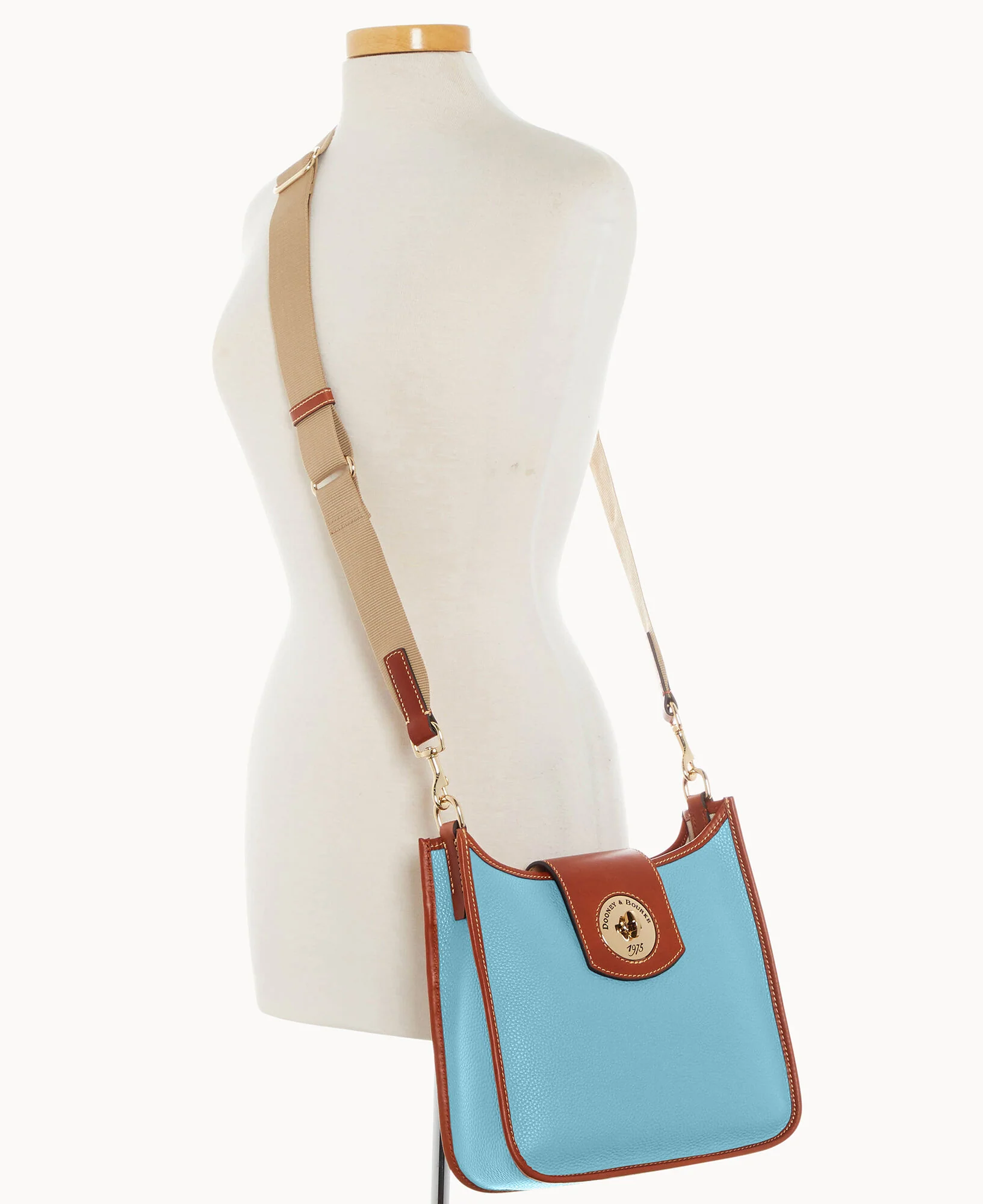 Pebble Turnlock Messenger 28 - Image 65