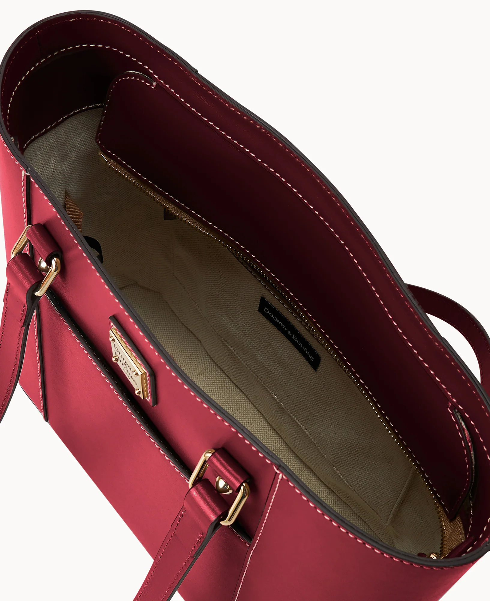Penrose Pocket Tote 30 - Image 23
